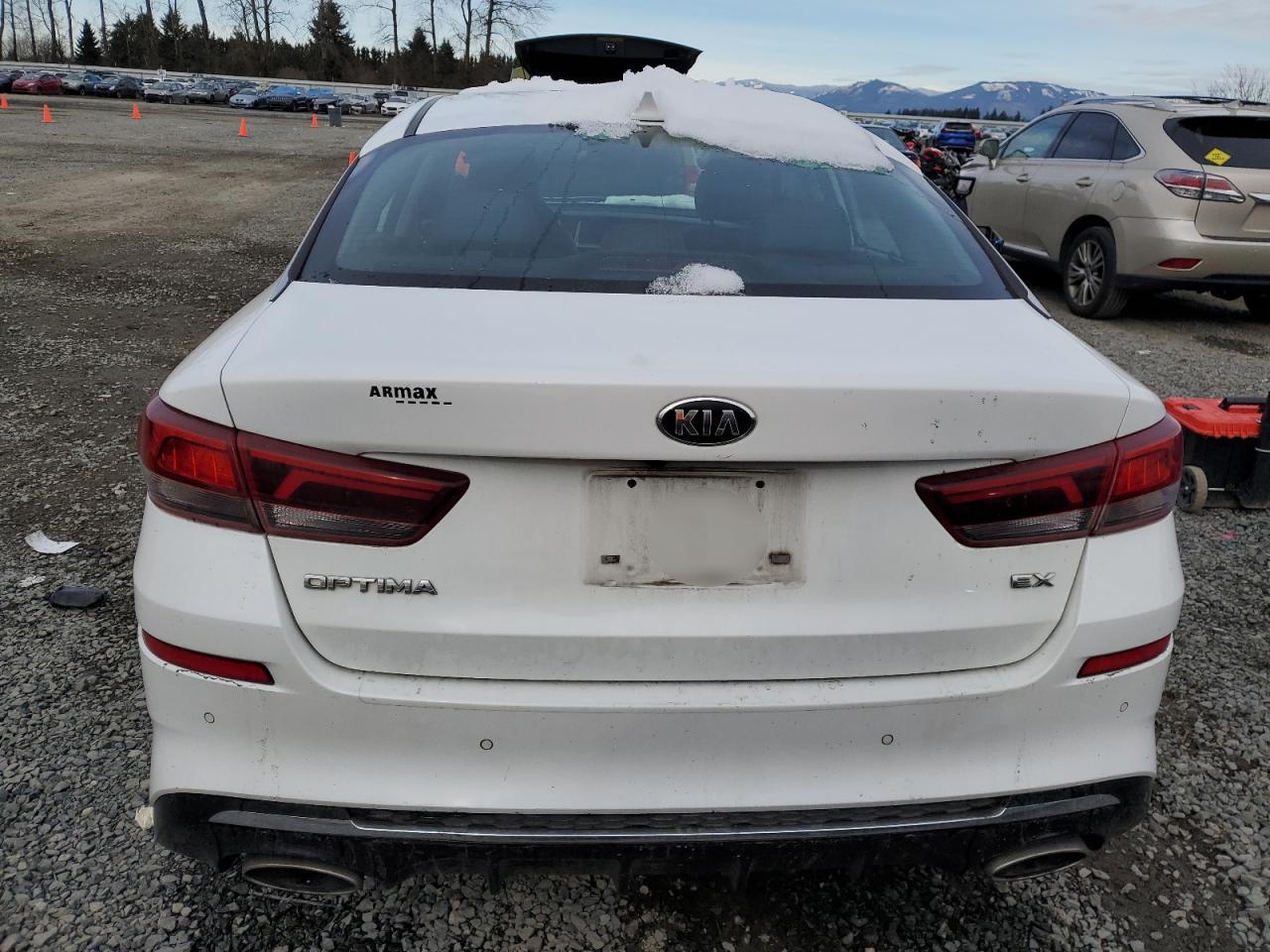 2020 Kia Optima - Image 6