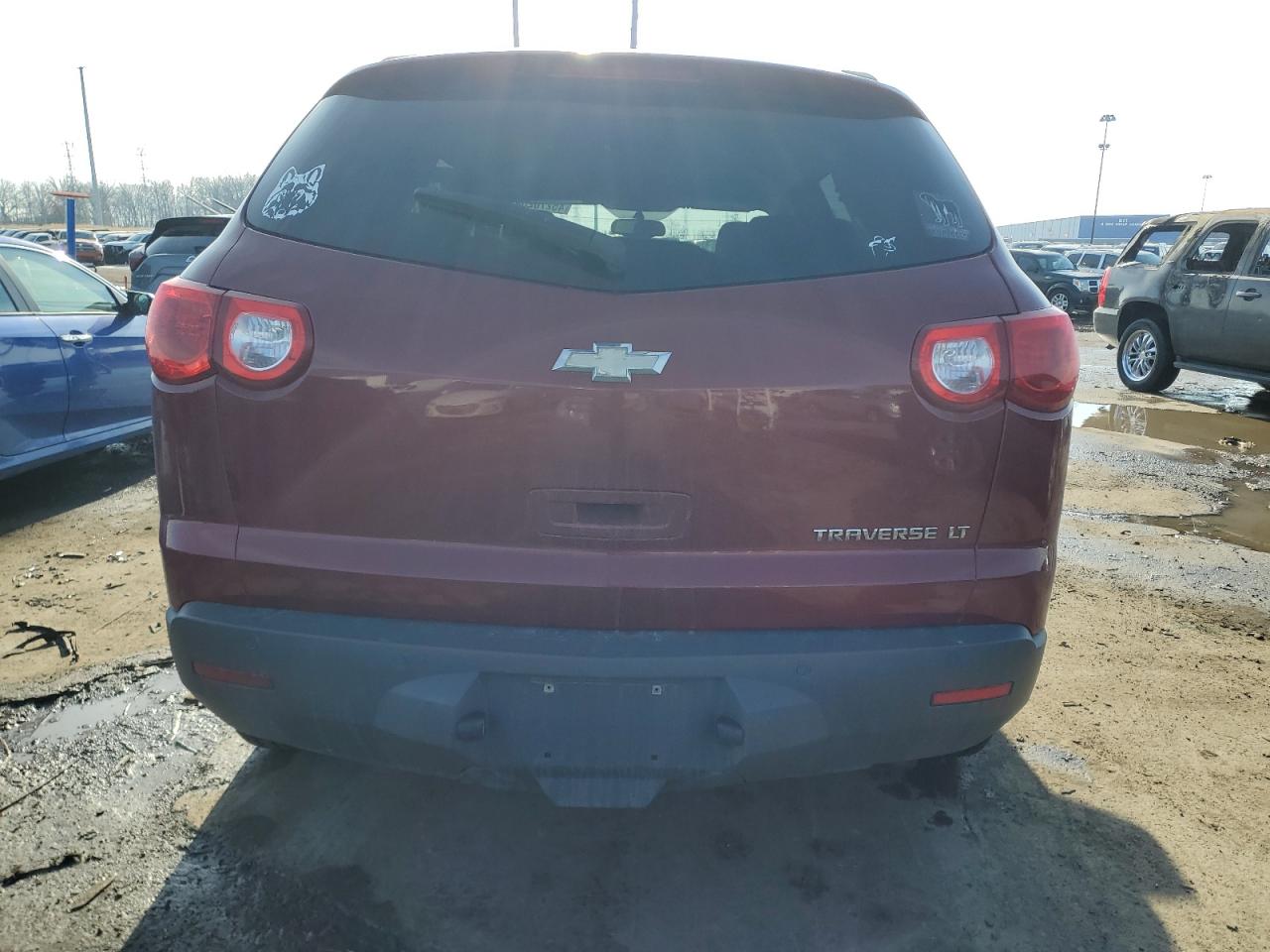2011 Chevrolet Traverse - Image 6