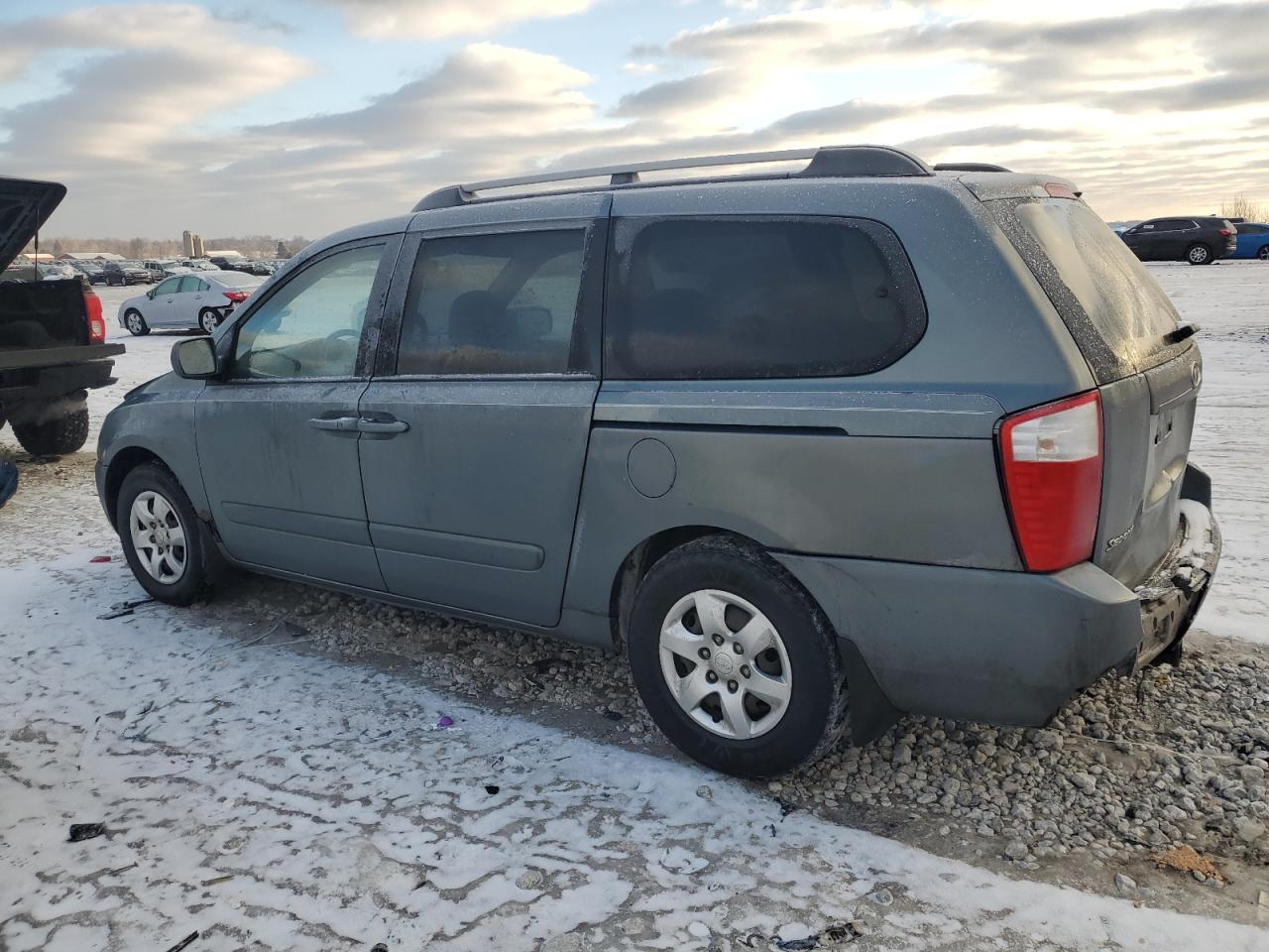 2008 Kia Sedona - Image 2