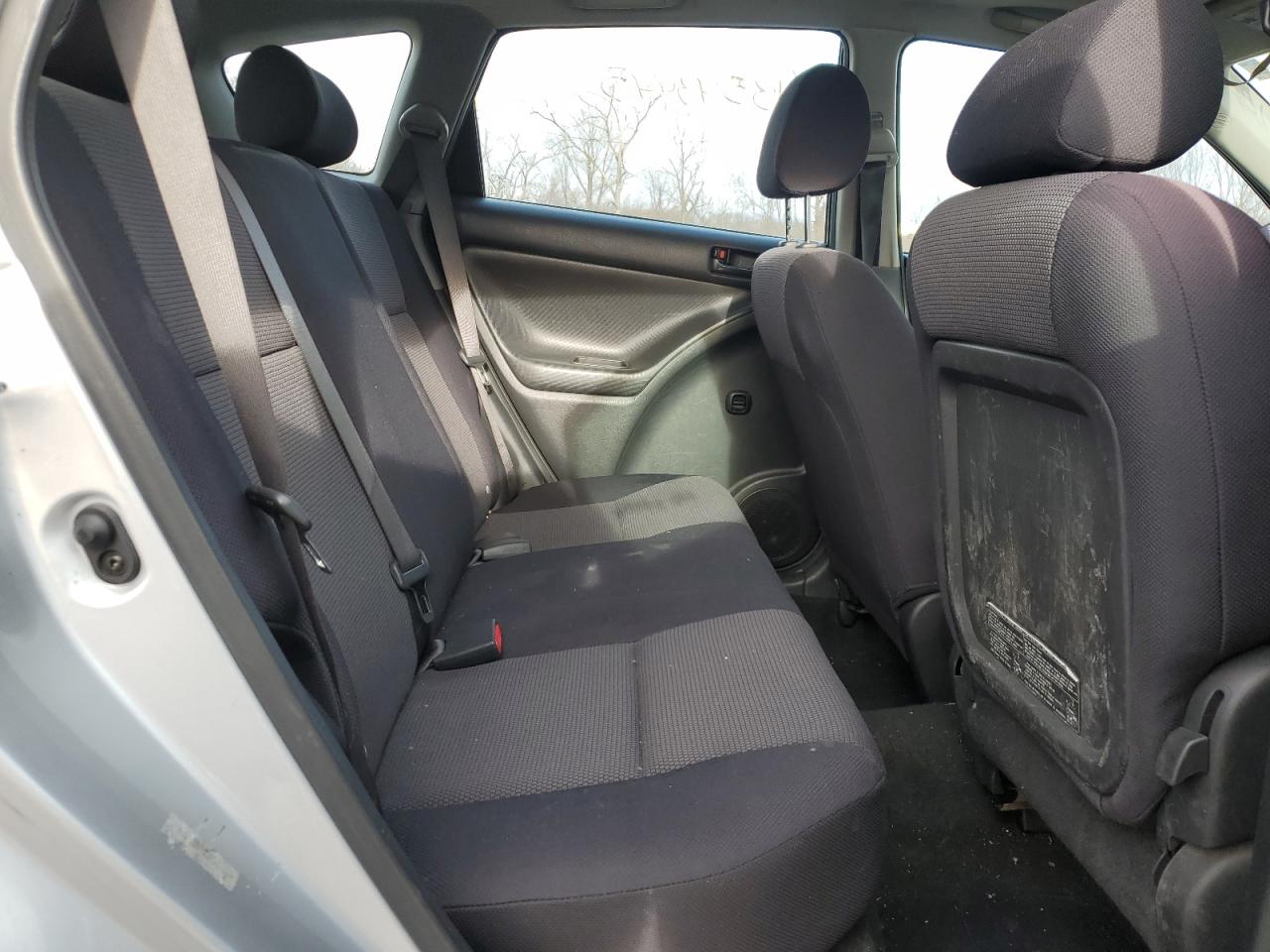 2006 Pontiac Vibe - Image 11