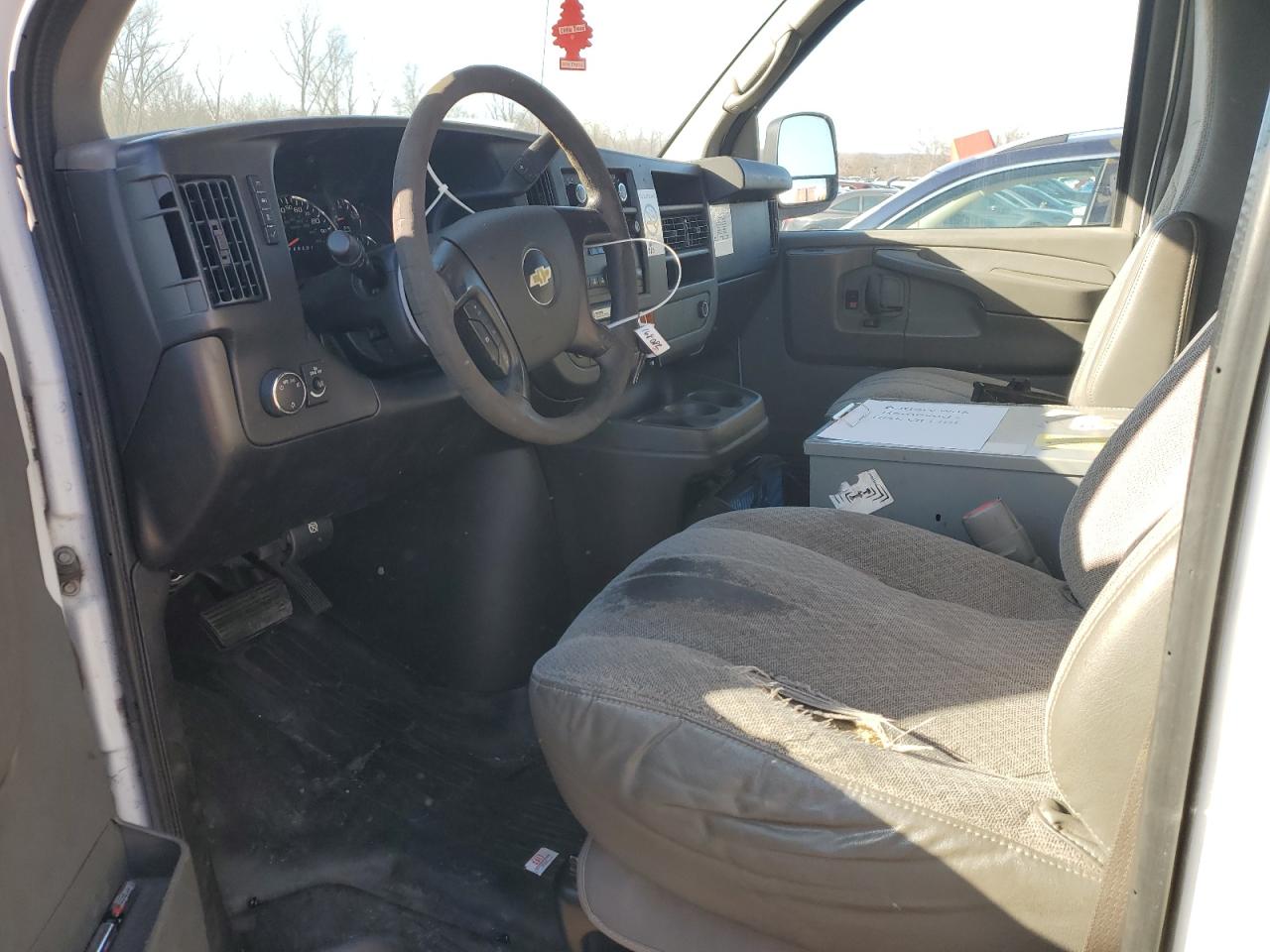 2011 Chevrolet Express - Image 7