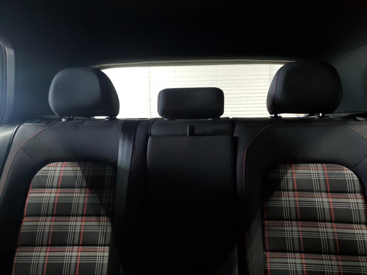 2019 Volkswagen GTI - Image 10