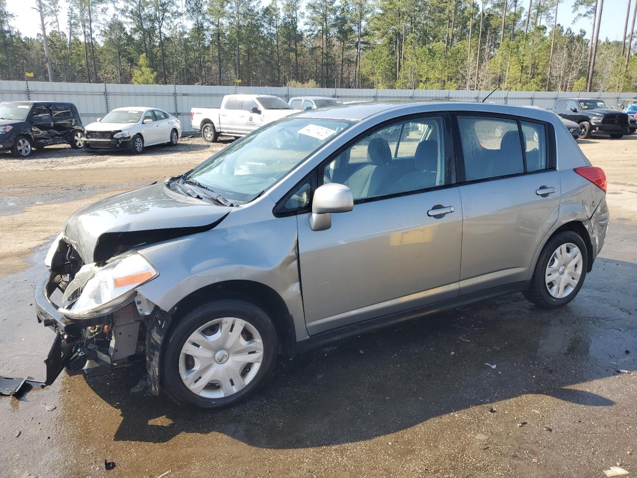 2011 Nissan Versa - Image 1