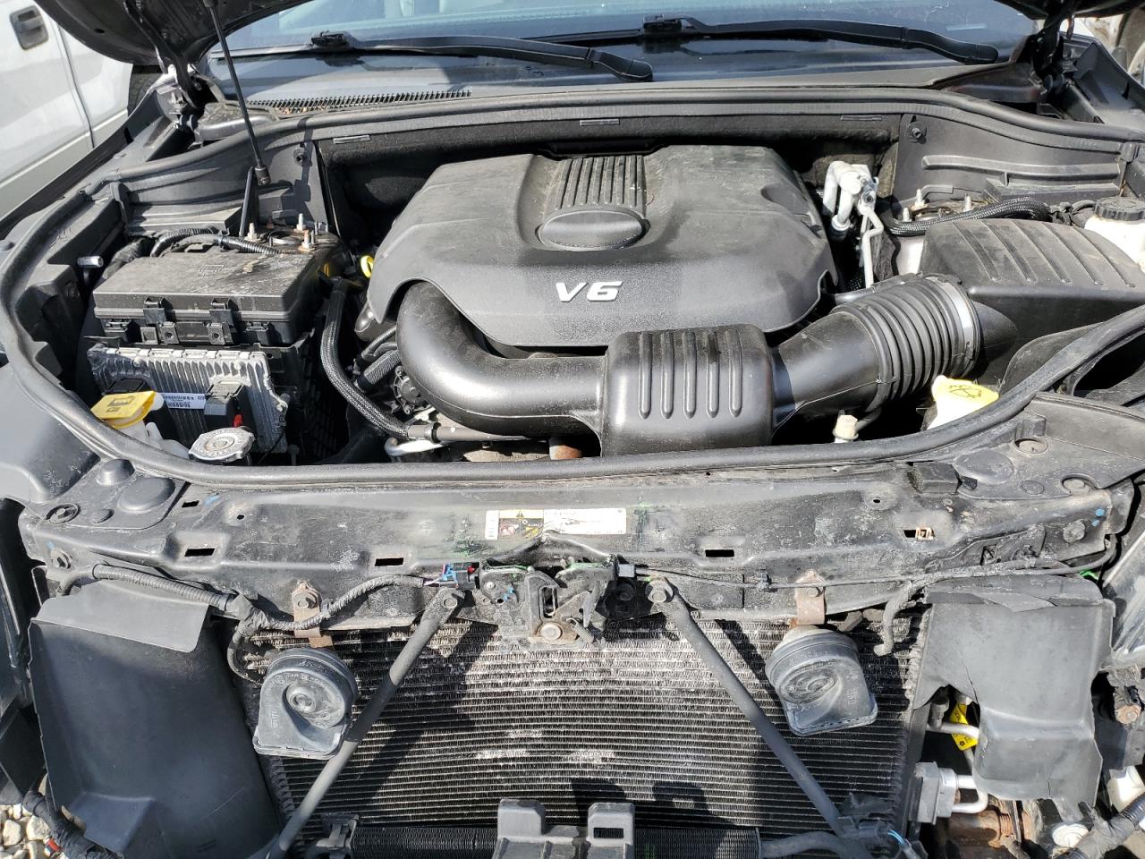 2015 Jeep Grand Cherokee - Image 12