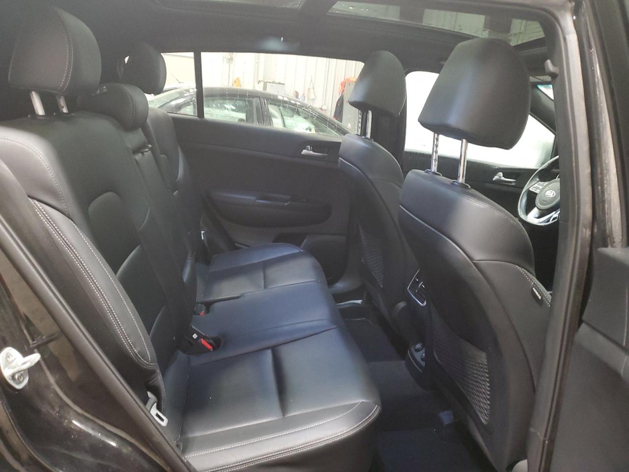 2020 Kia Sportage - Image 11