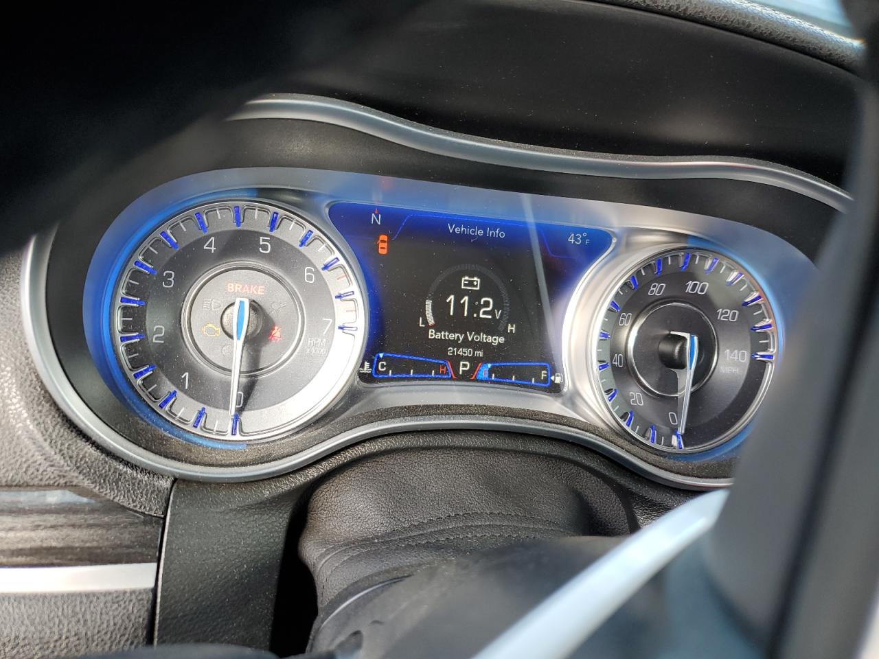 2019 Chrysler 300 - Image 9