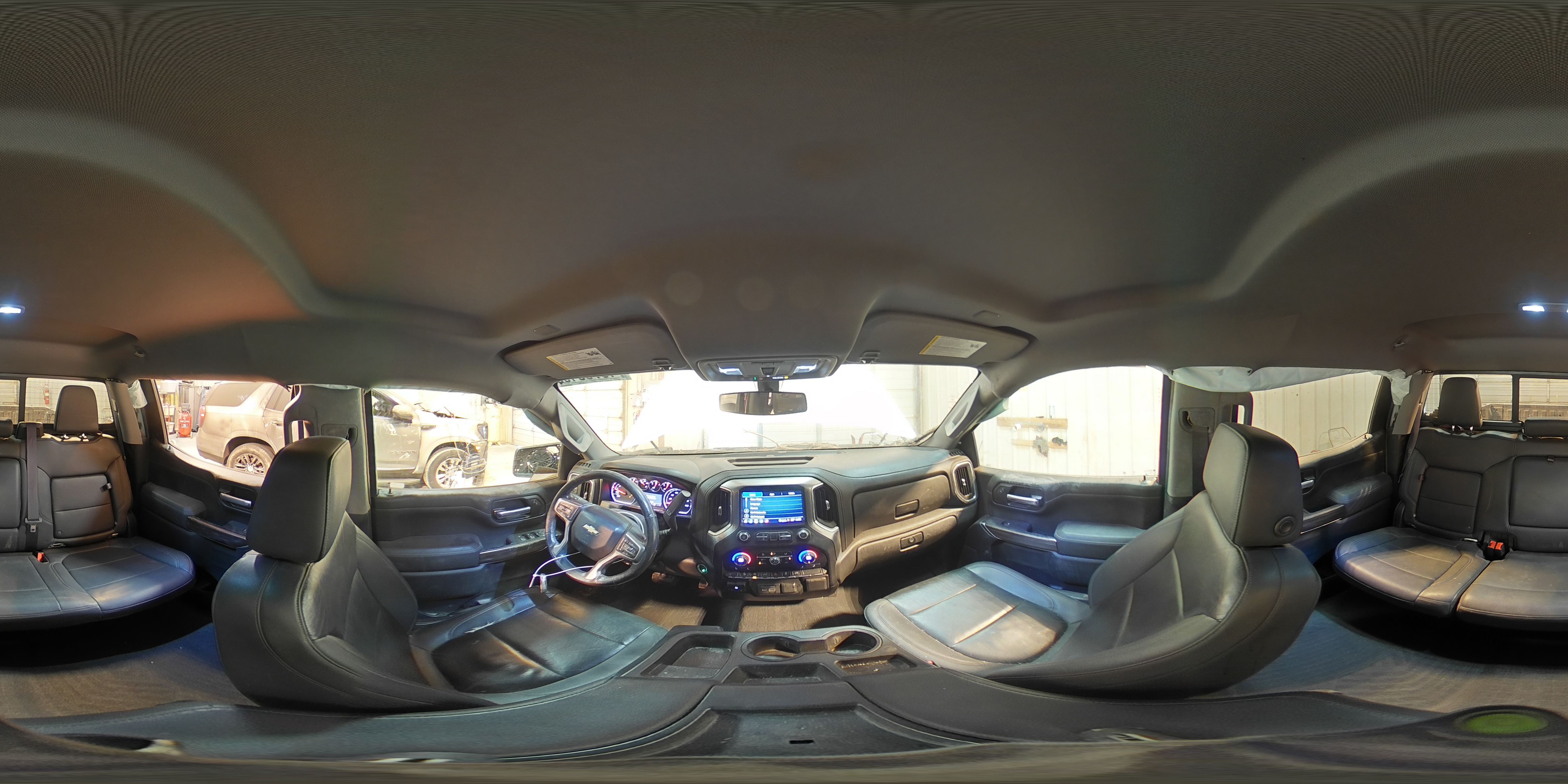 2021 Chevrolet Silverado - Image 13