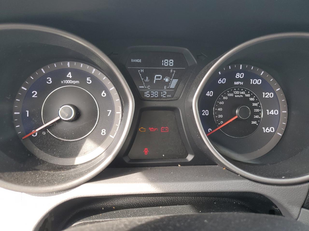 2015 Hyundai Elantra - Image 9
