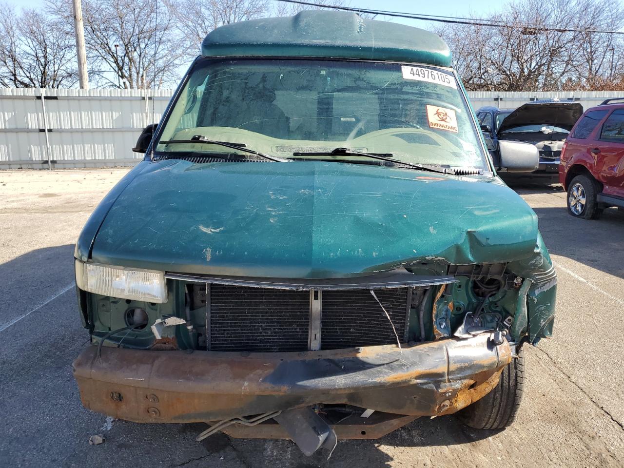 2003 Chevrolet Astro - Image 5