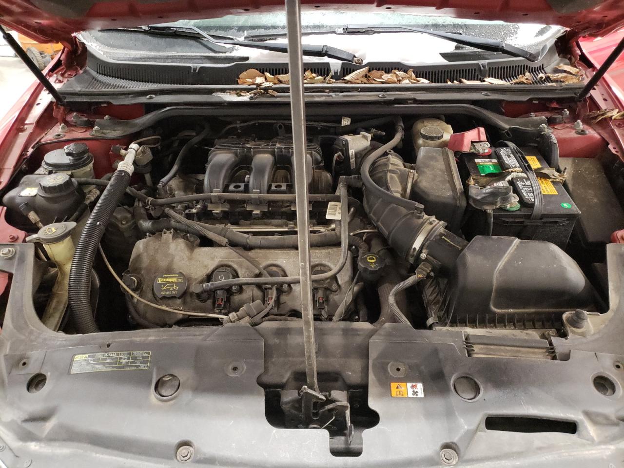 2010 Ford Taurus - Image 12