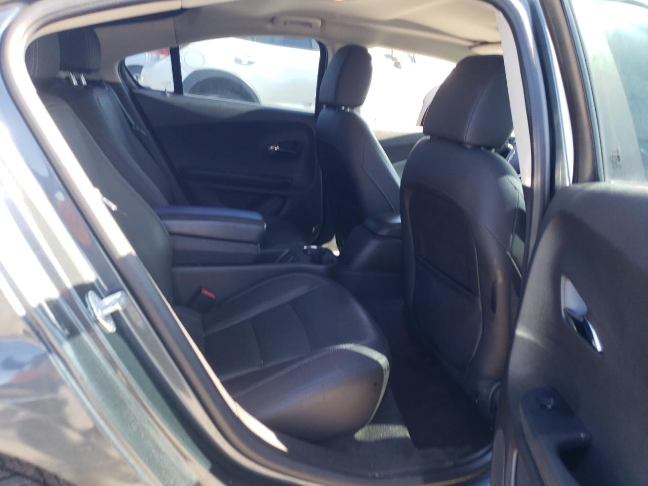 2013 Chevrolet Volt - Image 10