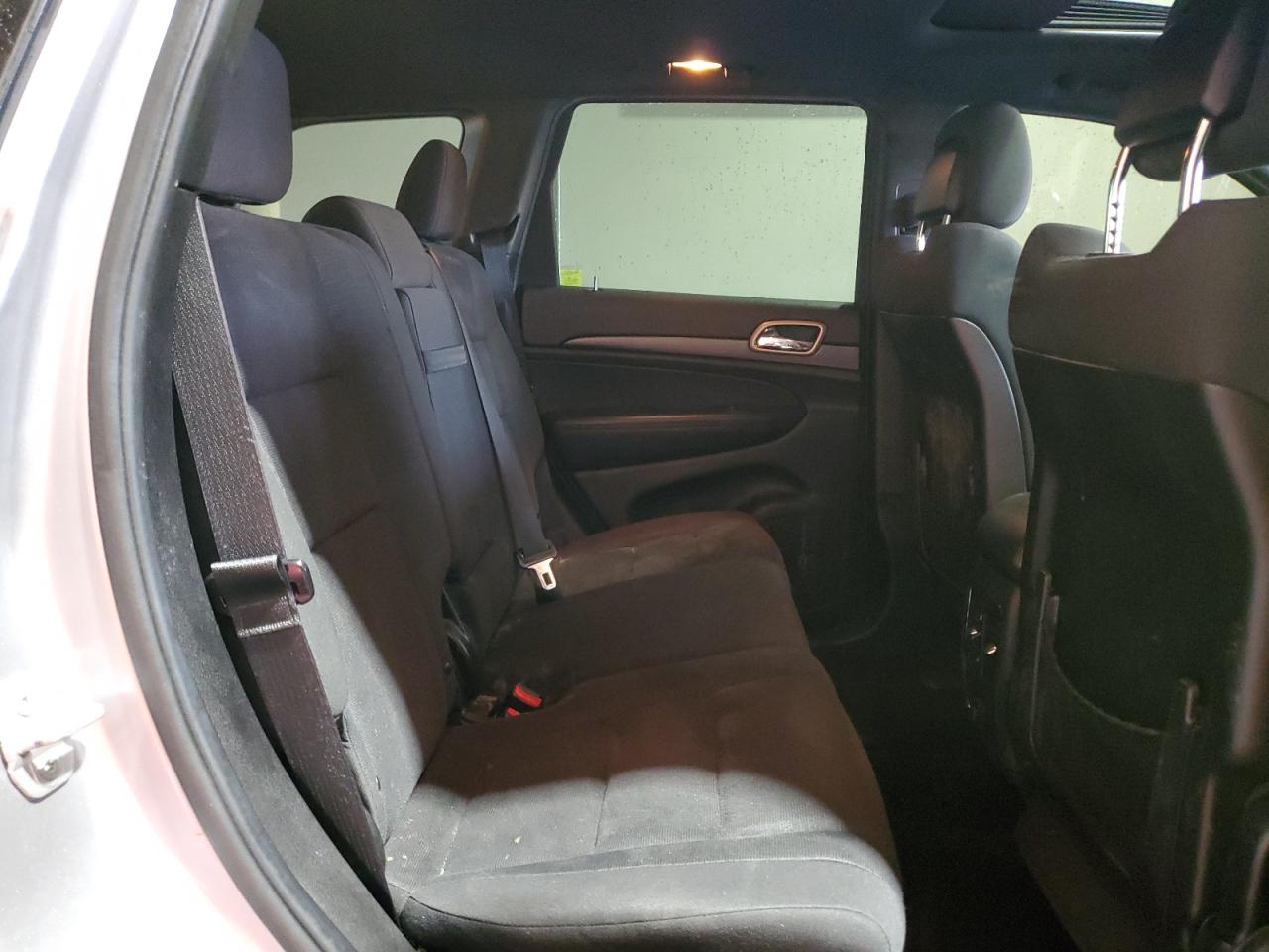 2014 Jeep Grand Cherokee - Image 11