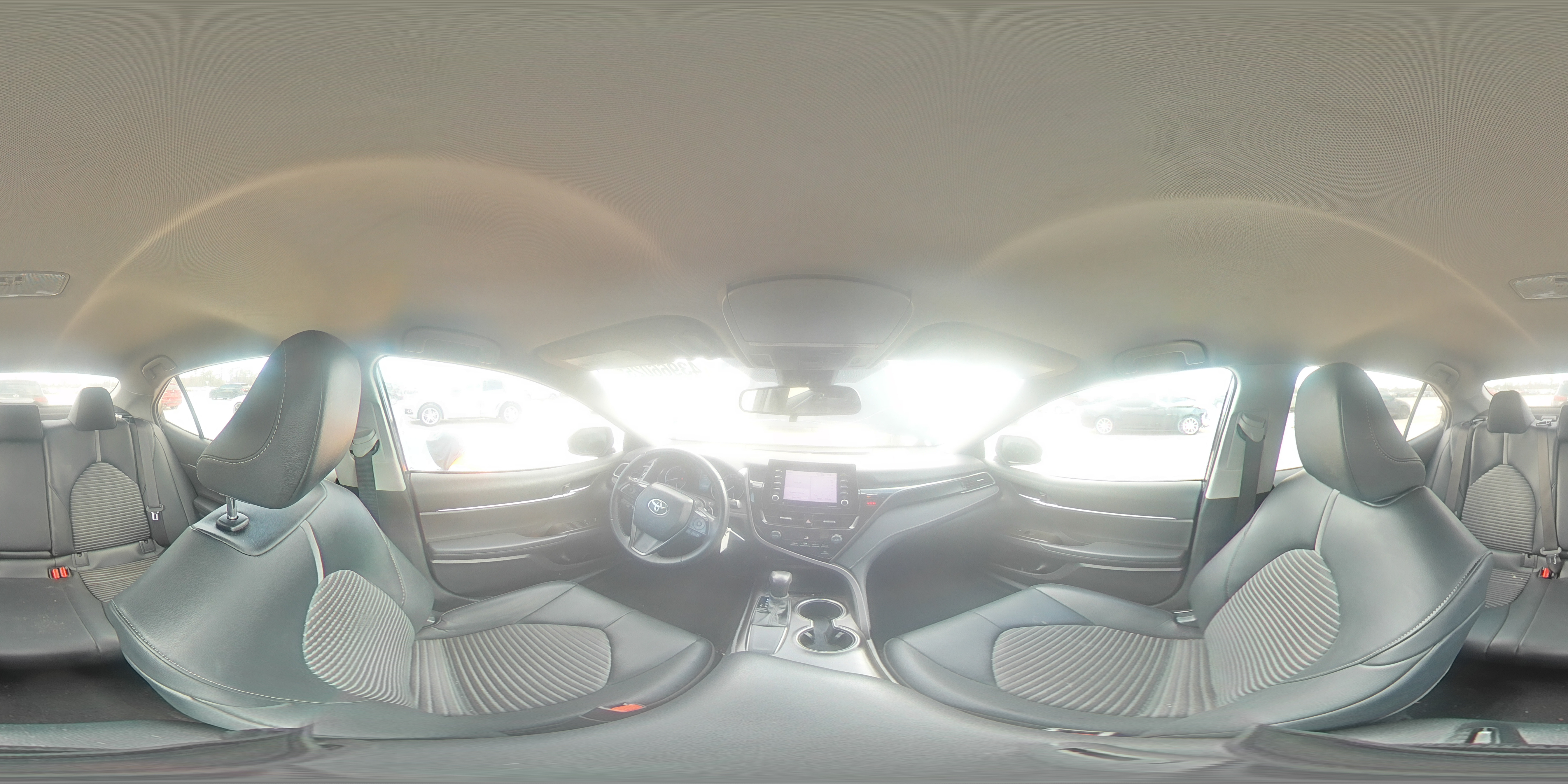2021 Toyota Camry - Image 12