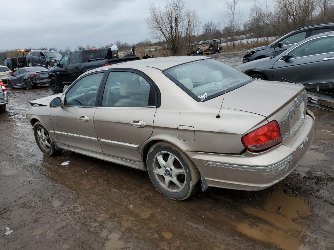 2005 Hyundai Sonata - Image 2