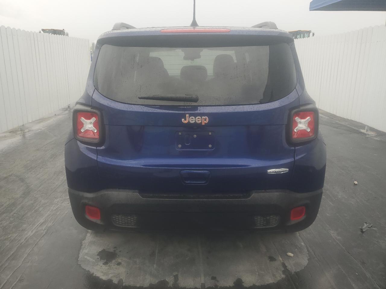 2021 Jeep Renegade - Image 6