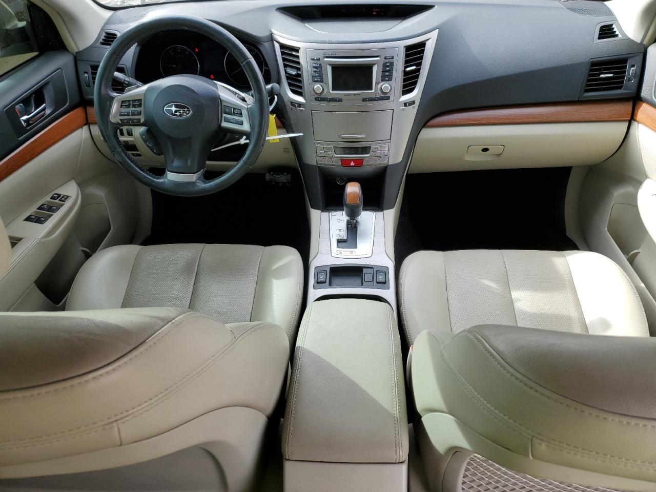 2014 Subaru Outback - Image 8