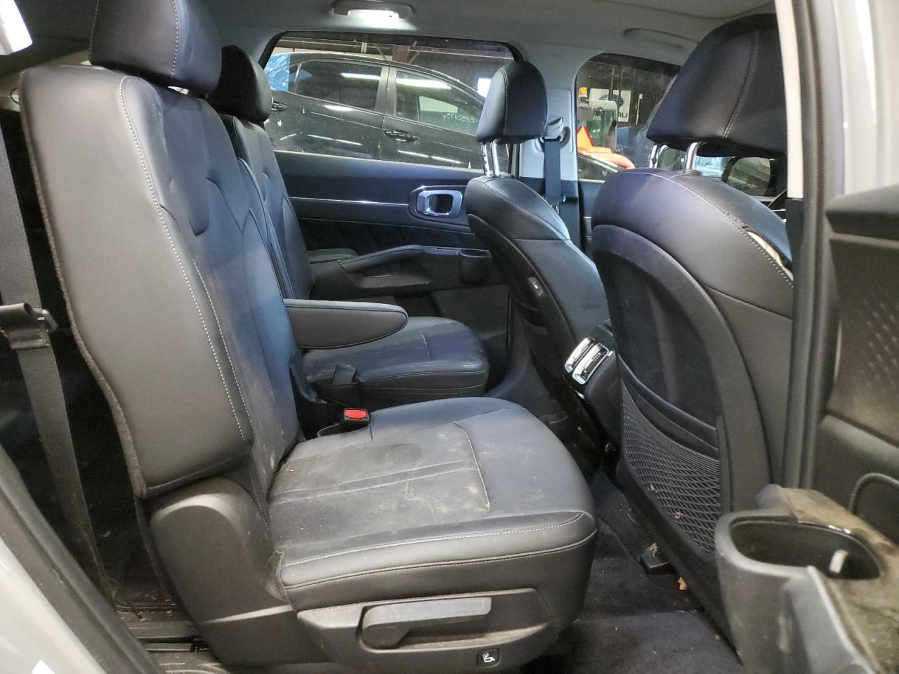2023 Kia Sorento - Image 12
