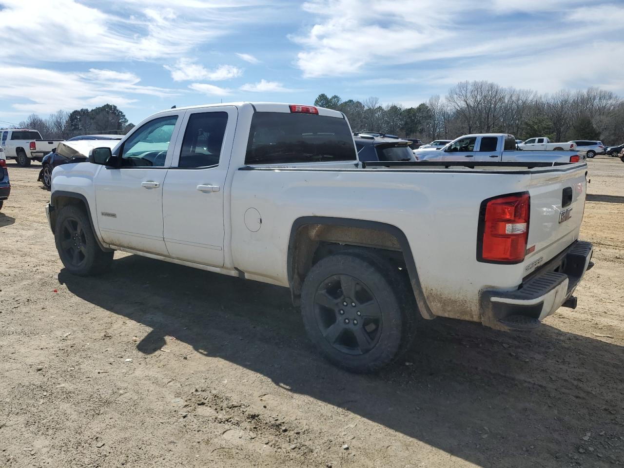 2018 GMC Sierra - Image 2