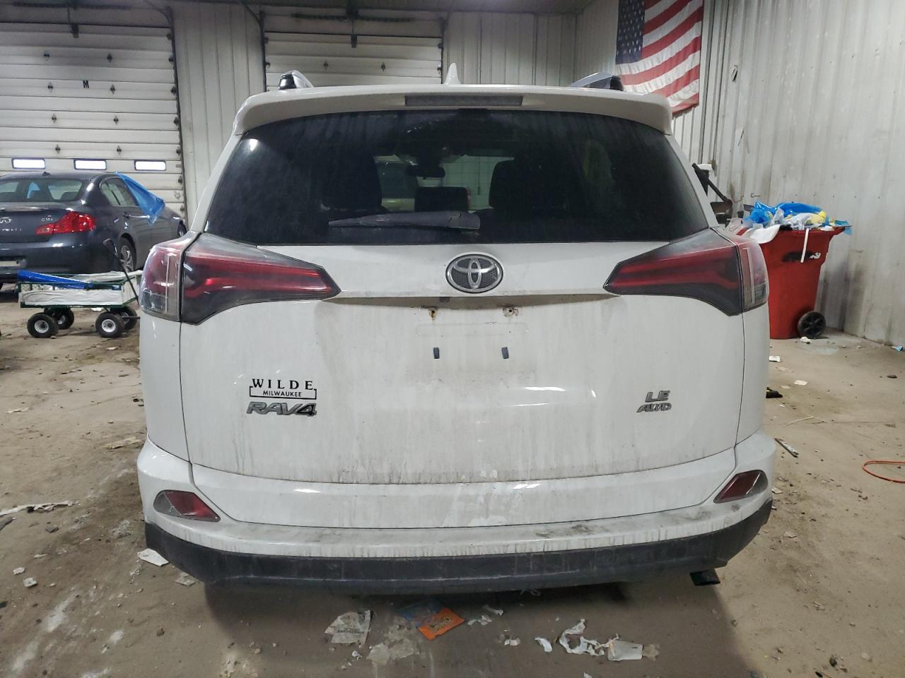 2017 Toyota RAV 4 - Image 6