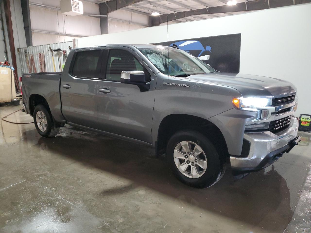 2021 Chevrolet Silverado - Image 4