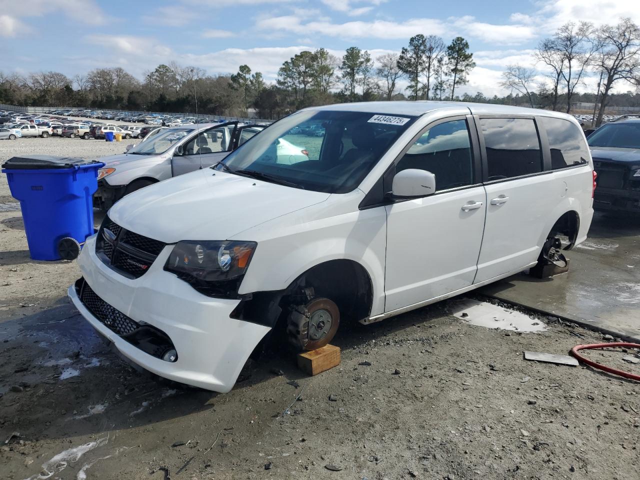 2018 Dodge Caravan - Image 2