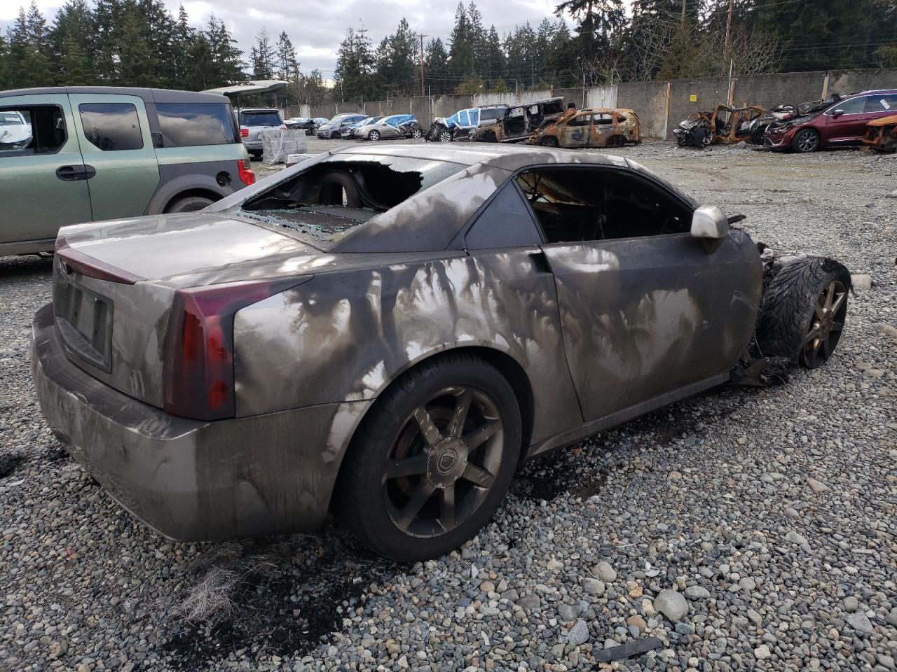 2004 Cadillac XLR - Image 3