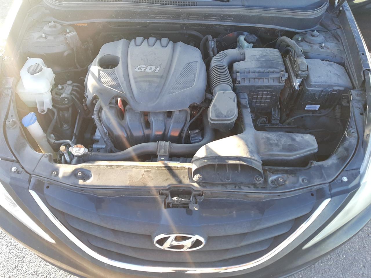2014 Hyundai Sonata - Image 11