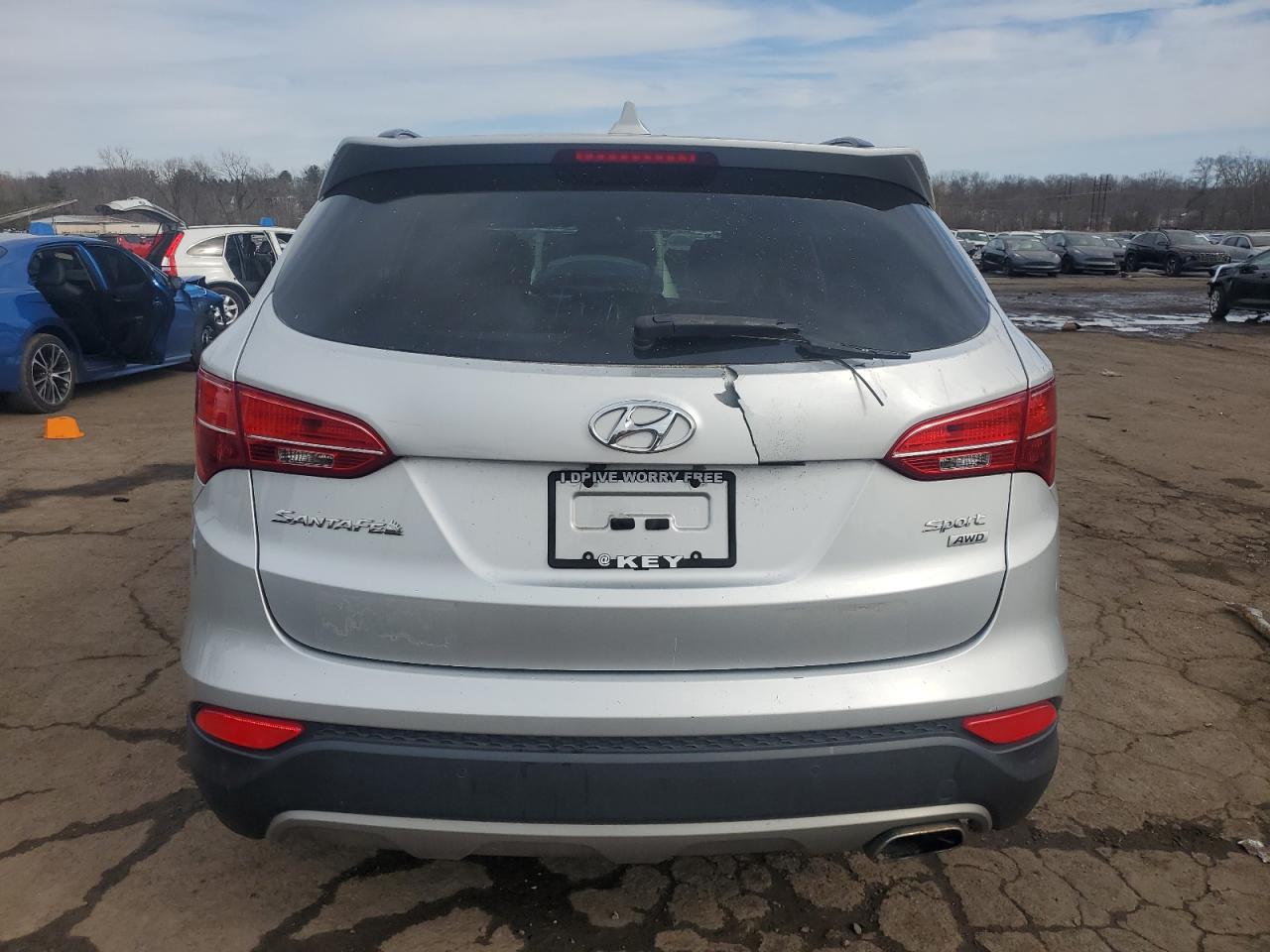 2015 Hyundai Santa Fe - Image 6