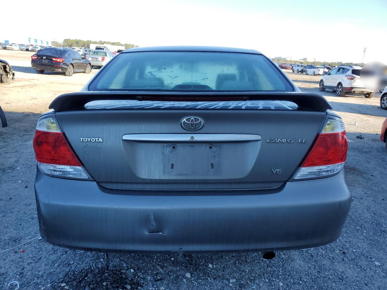 2005 Toyota Camry - Image 6