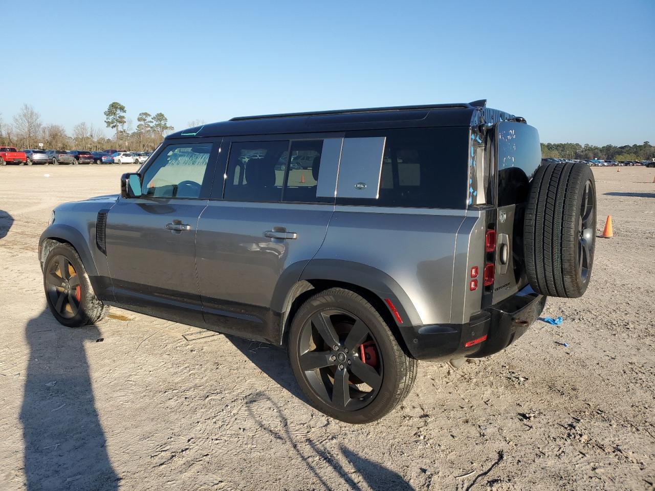 2023 Land Rover Defender - Image 2