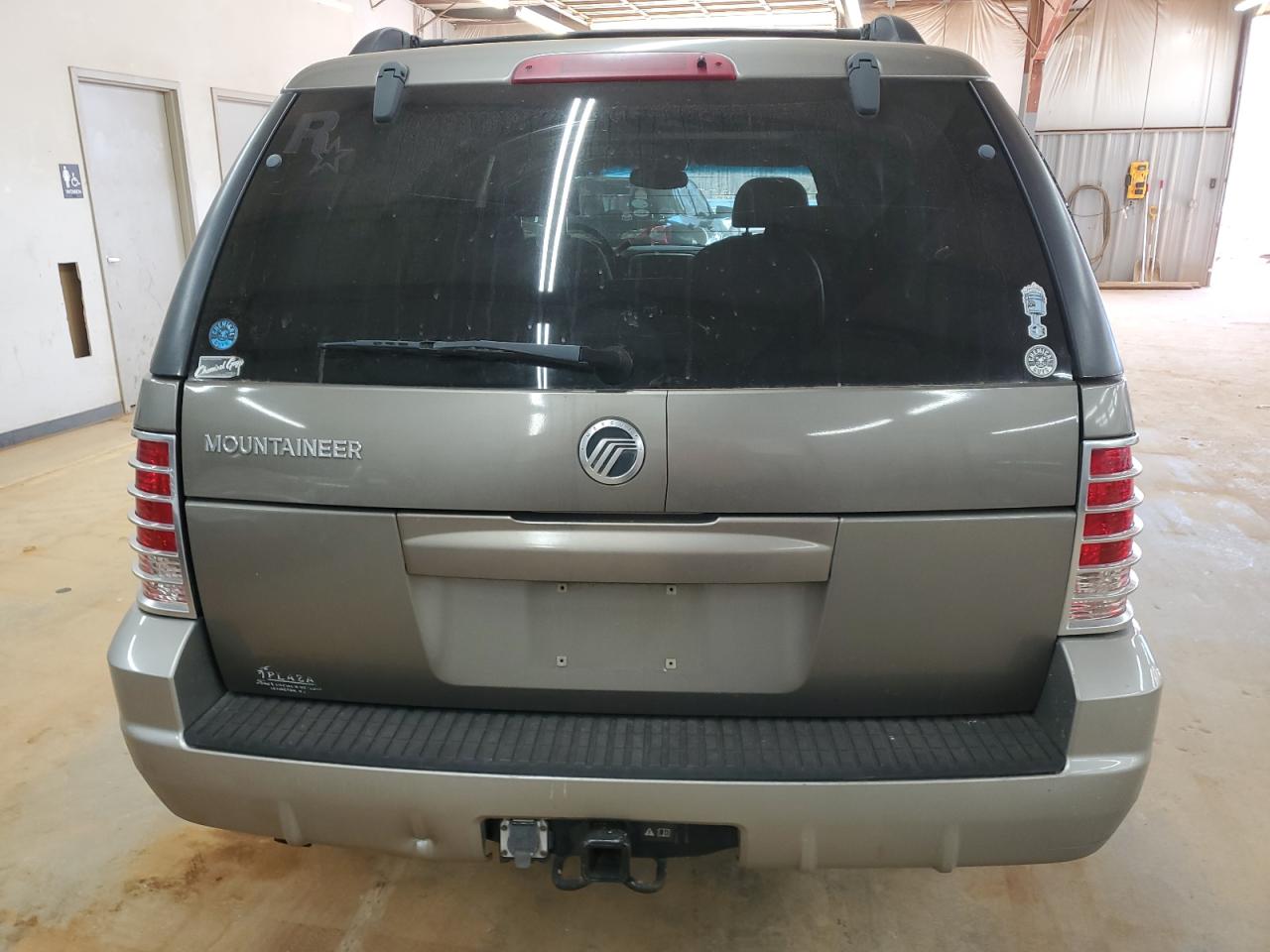 2002 Mercury Mountaineer - Image 6