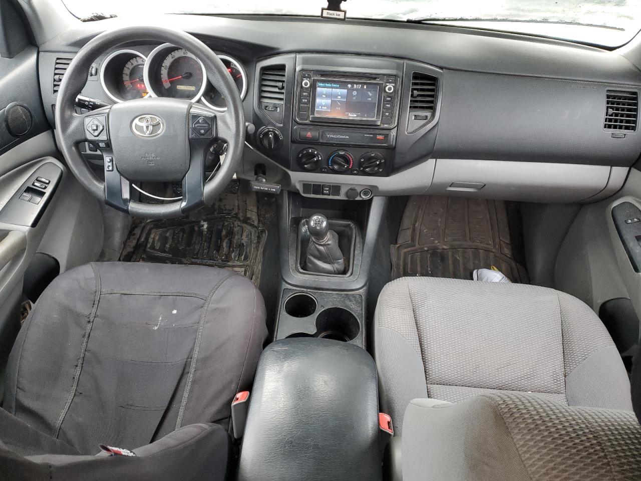 2015 Toyota Tacoma - Image 8