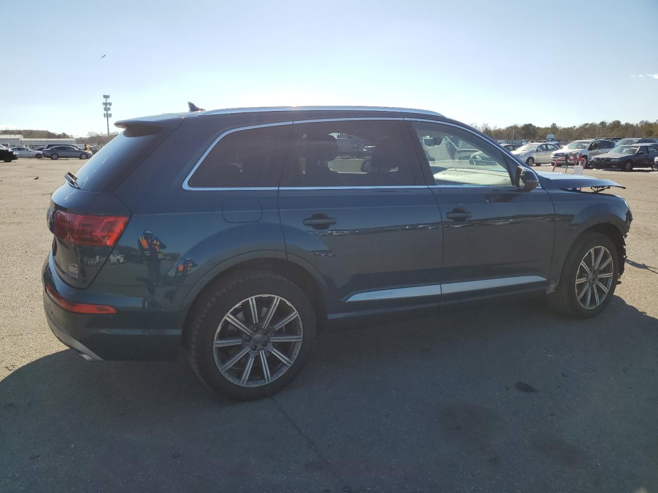 2019 Audi Q7 - Image 3