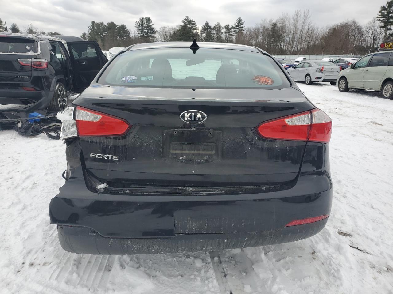 2016 Kia Forte - Image 6
