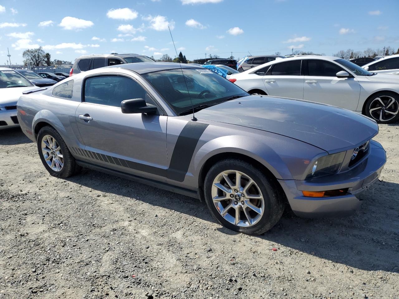 2007 Ford Mustang - Image 4