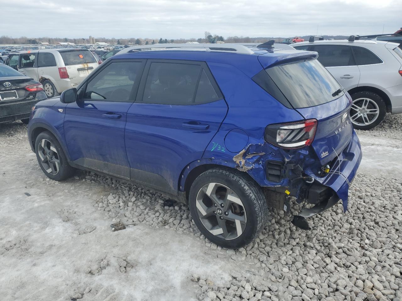 2022 Hyundai Venue - Image 2