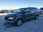 2016 Chrysler Town & Country Touring იყიდება Sikeston-ში, MO - Front End