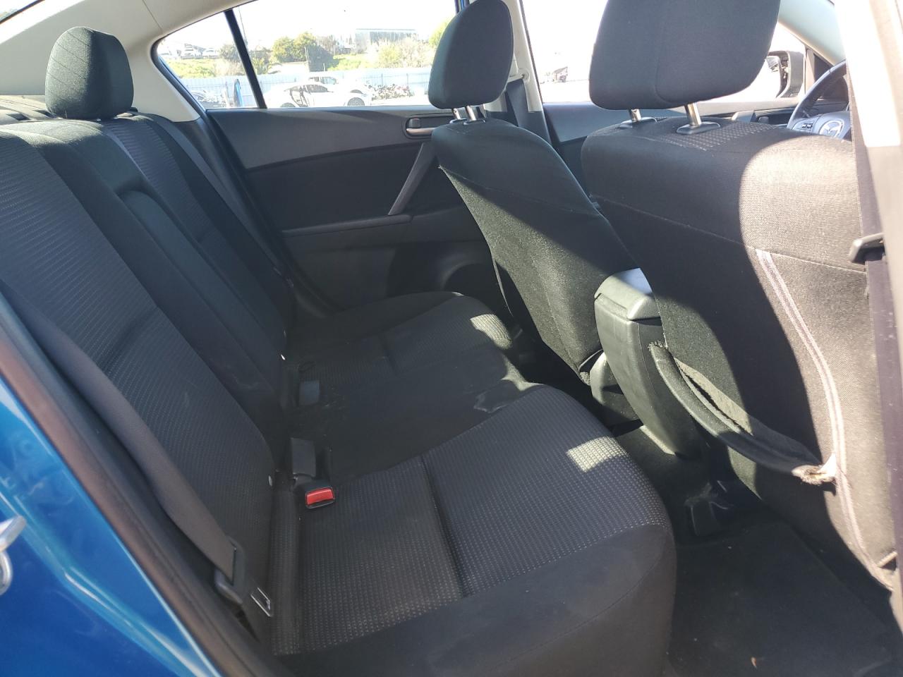 2012 Mazda 3 - Image 10