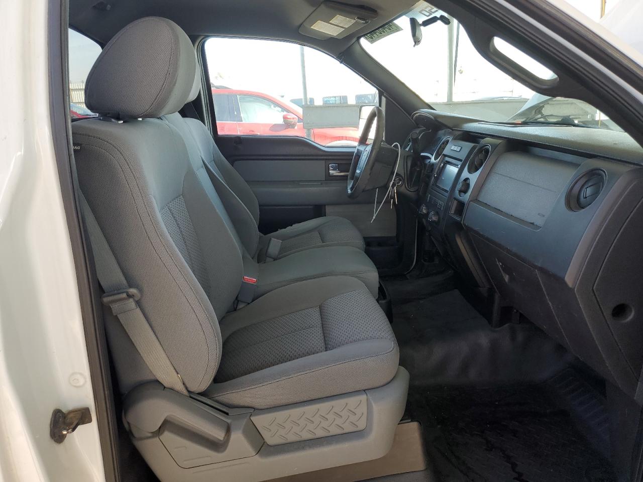 2013 Ford F-150 - Image 10