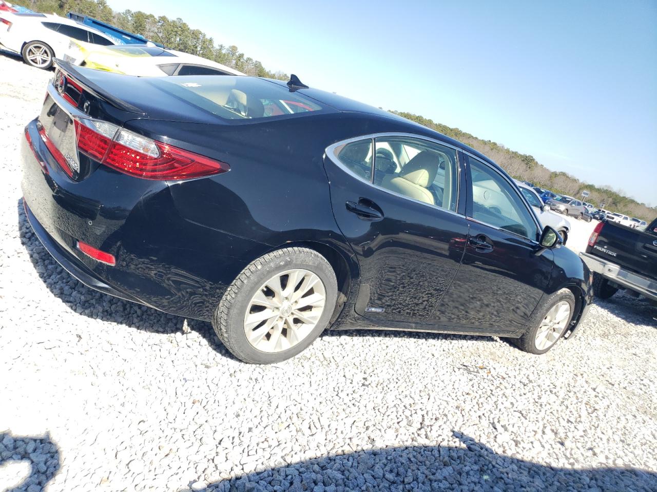 2013 Lexus ES - Image 3