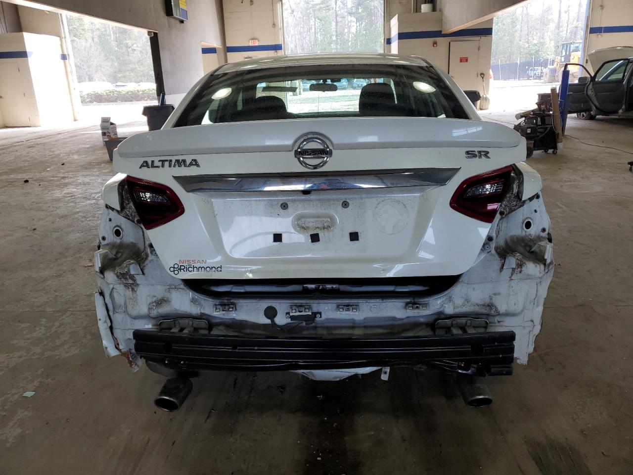 2017 Nissan Altima - Image 6