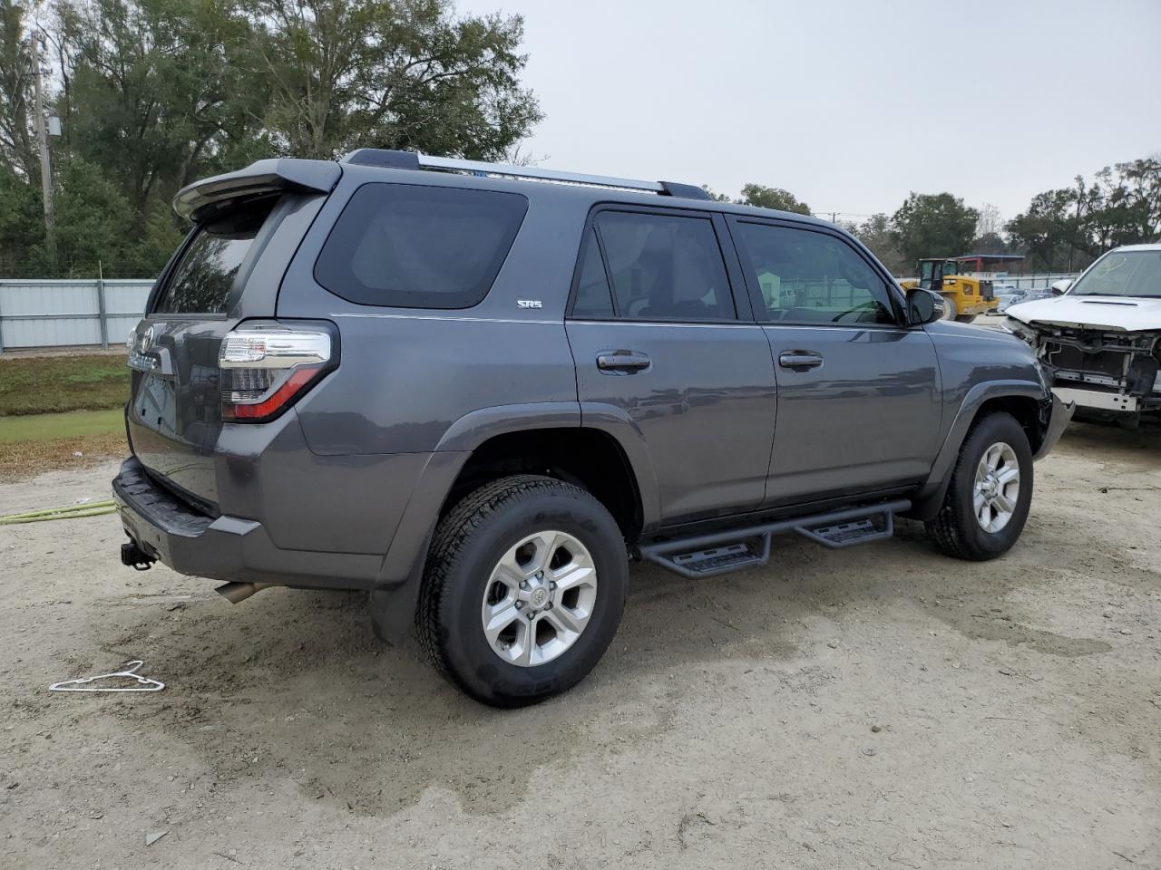 2020 Toyota 4Runner - Image 3