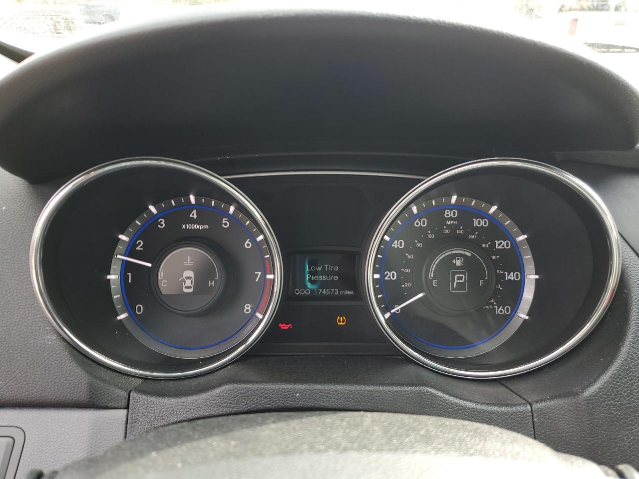 2013 Hyundai Sonata - Image 9