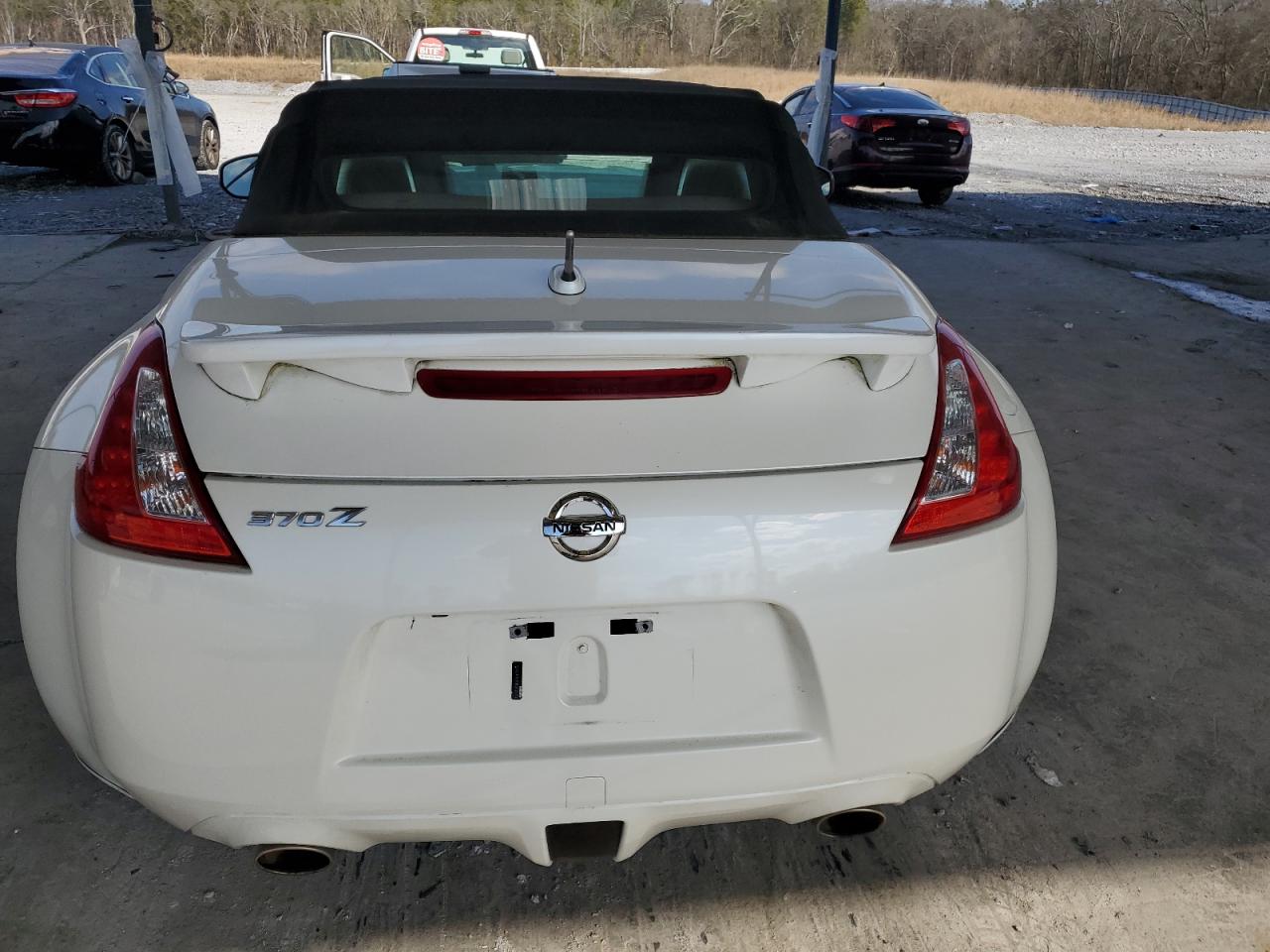 2011 Nissan 370Z - Image 6