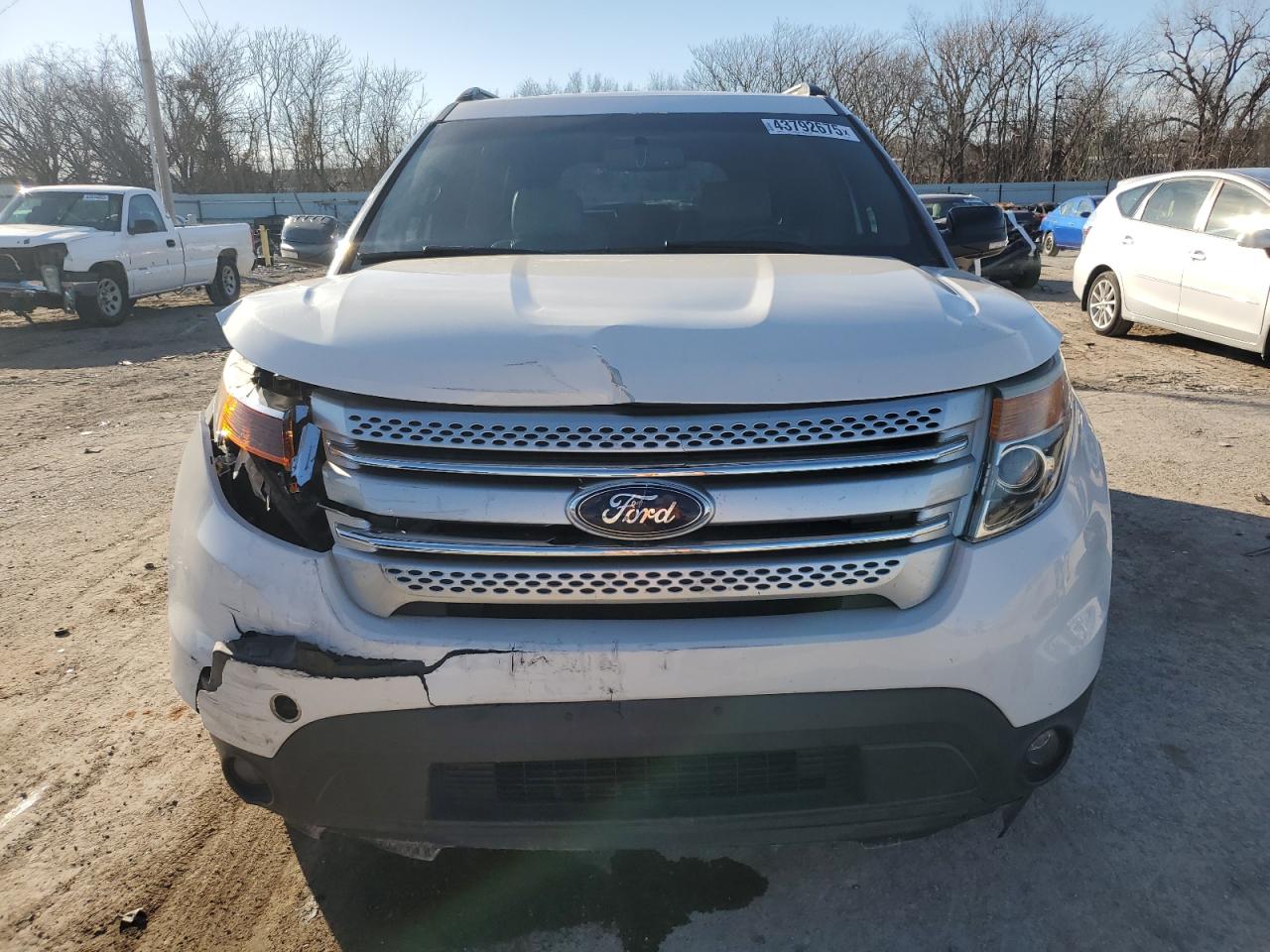 2014 Ford Explorer - Image 5