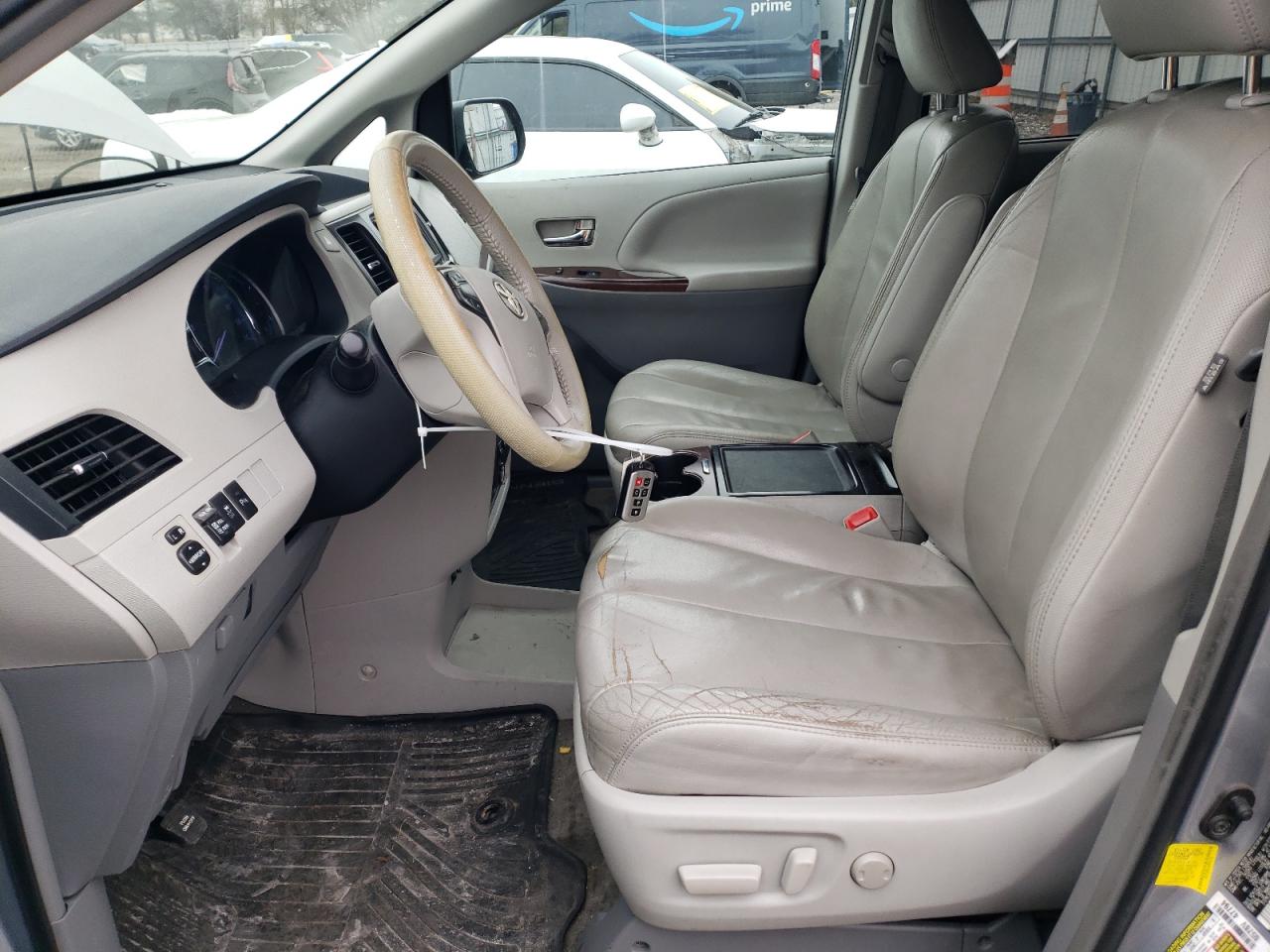 2013 Toyota Sienna - Image 7