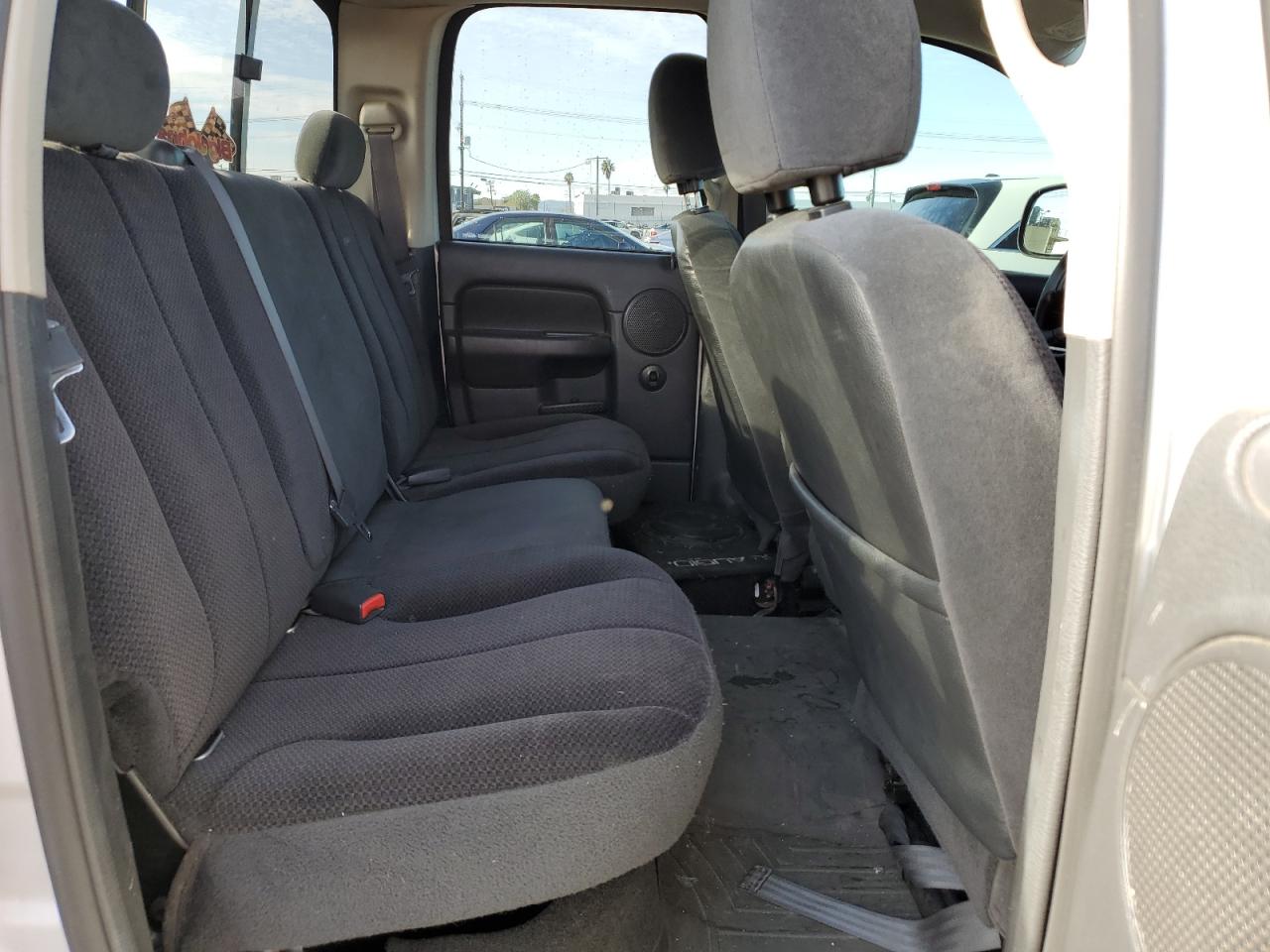 2004 Dodge RAM - Image 10