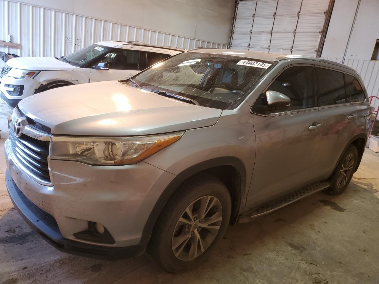 2015 Toyota Highlander - Image 1