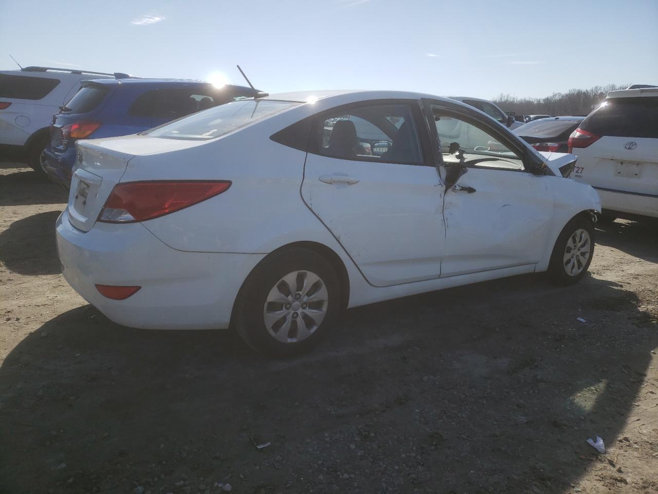2015 Hyundai Accent - Image 3