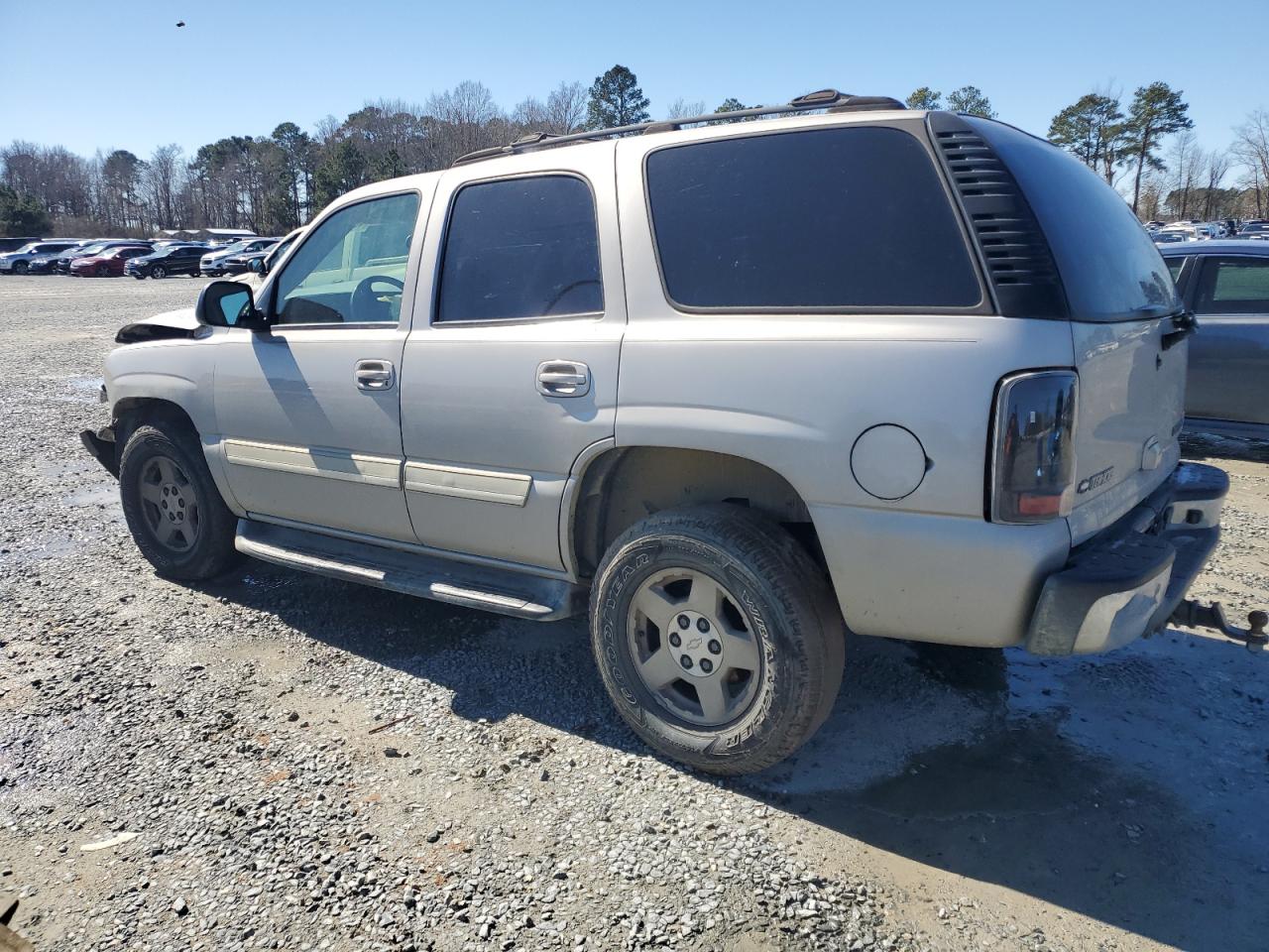 2004 Chevrolet Tahoe - Image 2